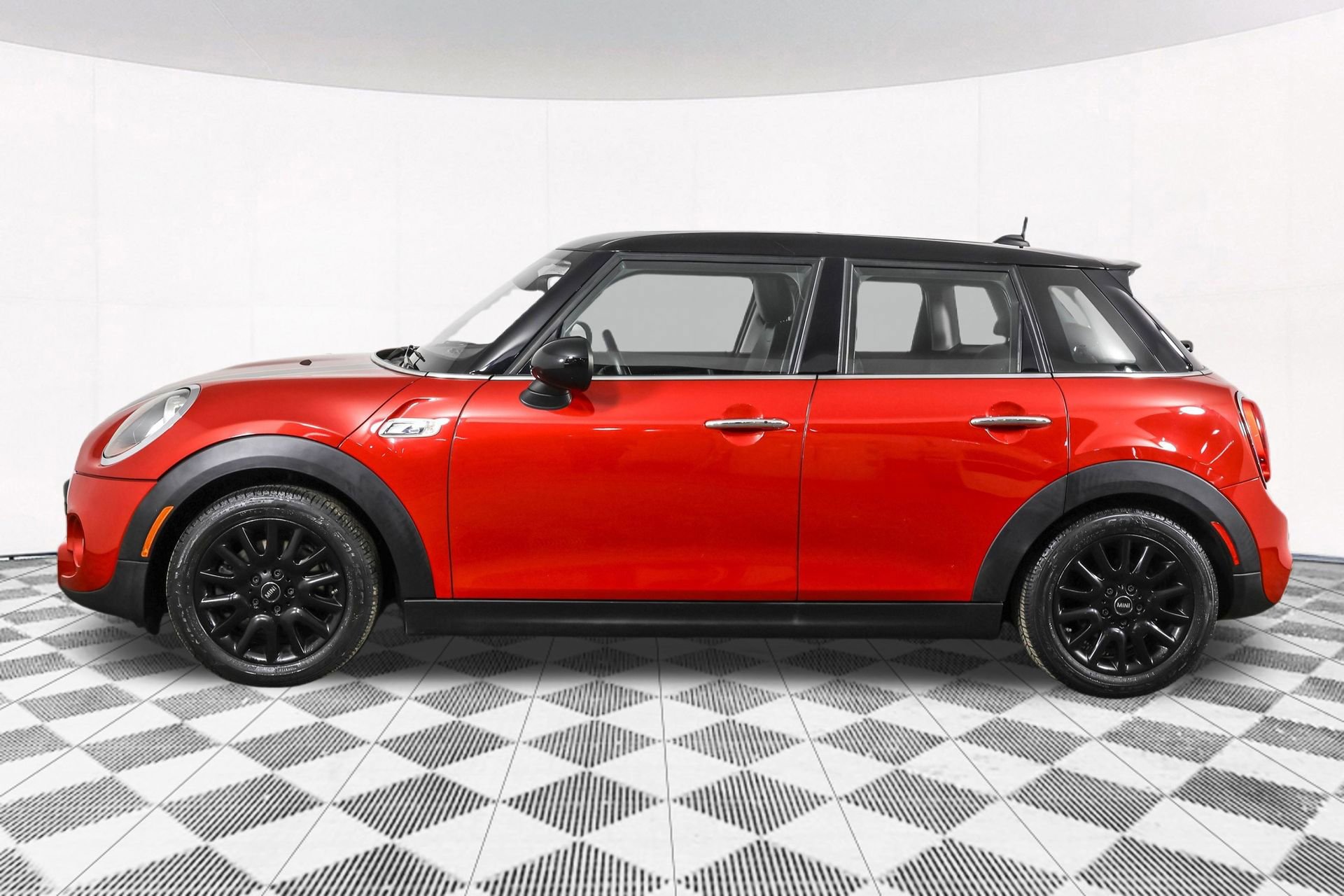 Used 2016 MINI Cooper S image 16