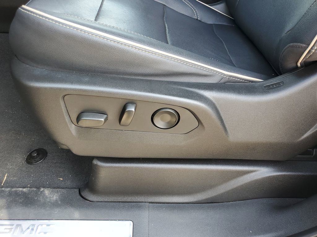 Used 2022 GMC Yukon SLT image 12