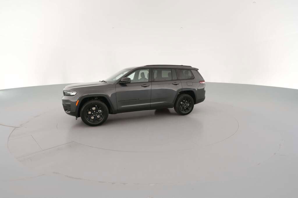 New 2025 Jeep Grand Cherokee L Laredo image 5