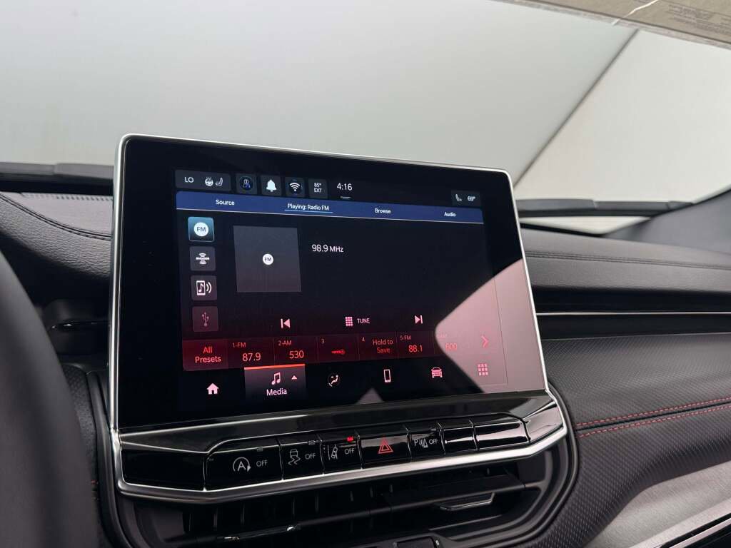 New 2026 Jeep Compass Trailhawk image 30