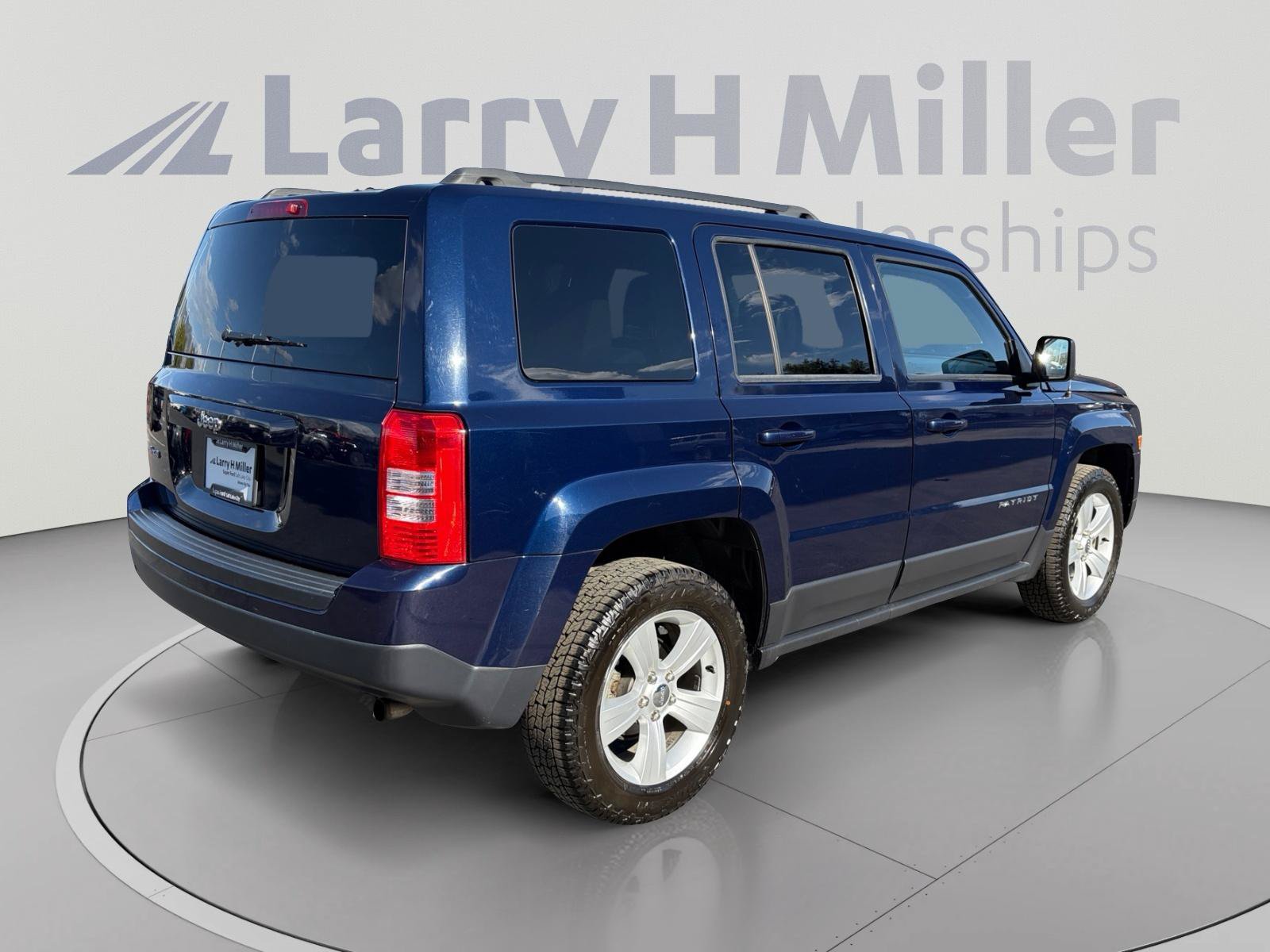 Used 2014 Jeep Patriot Sport w/ Power Value Group AWD/4WD image 5