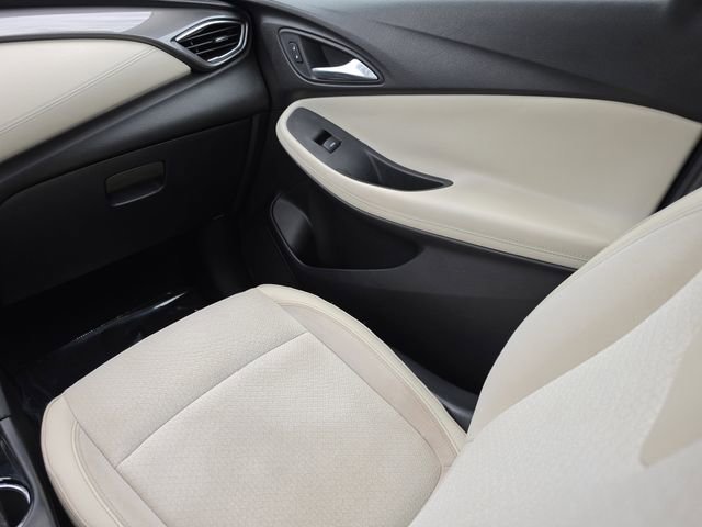 Used 2021 Buick Encore GX Select w/ Sport Touring Package FWD image 17