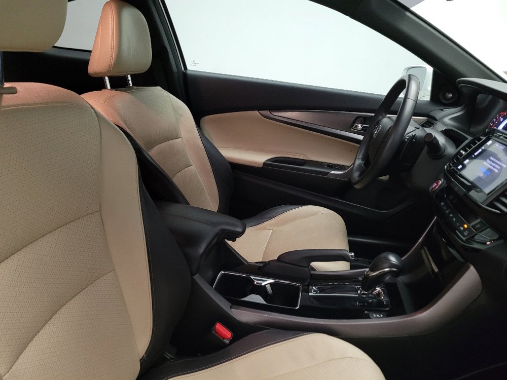 Used 2017 Honda Accord EX-L image 21