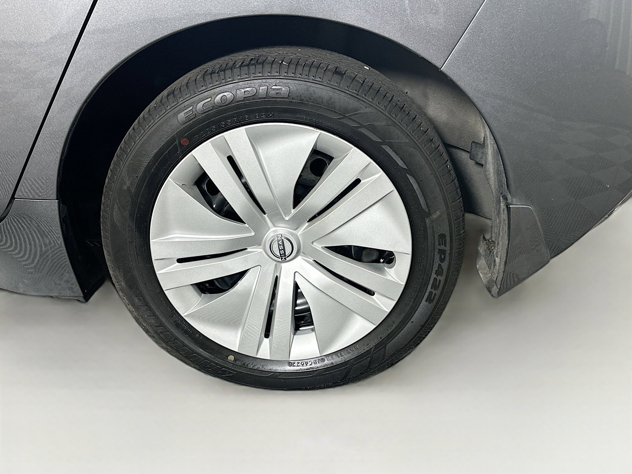 Used 2025 Nissan Leaf S image 11