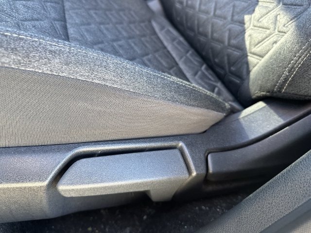 Used 2025 Nissan Kicks SV FWD image 16
