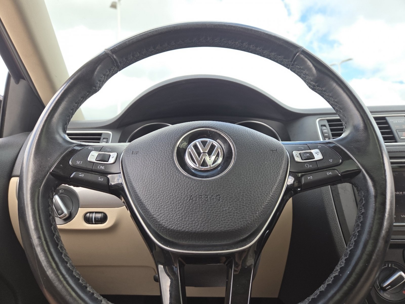 Used 2018 Volkswagen Jetta SE FWD image 25