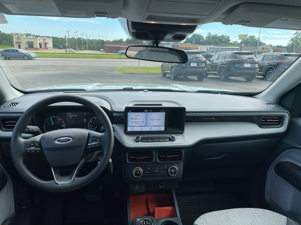 Used 2022 Ford Maverick XLT image 11