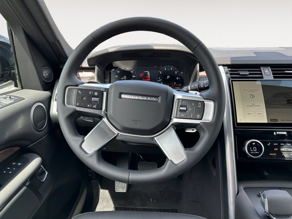 New 2026 Land Rover Discovery S AWD/4WD image 12
