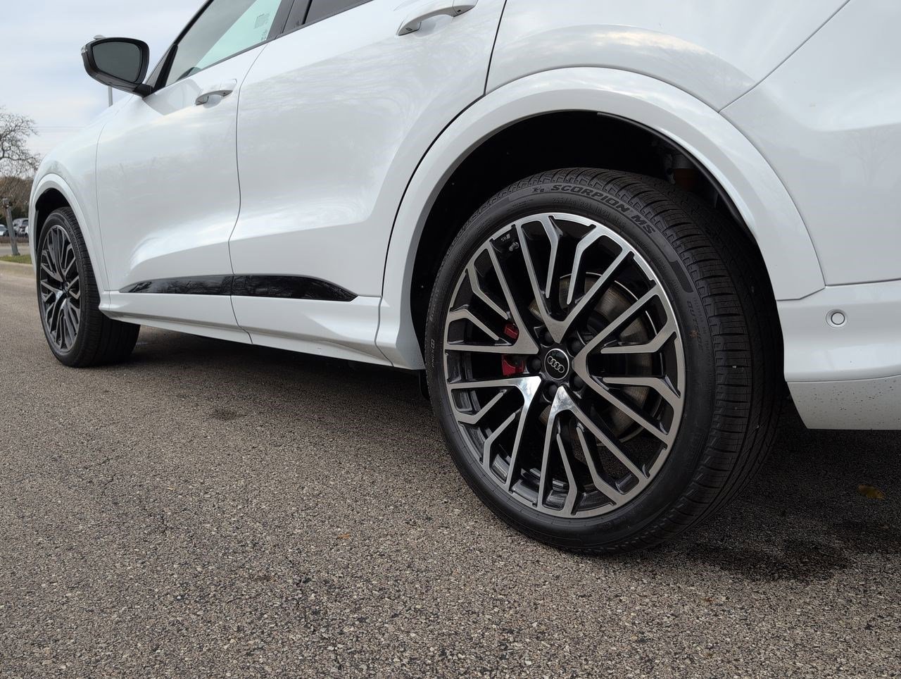 New 2025 Audi SQ5 Prestige image 3