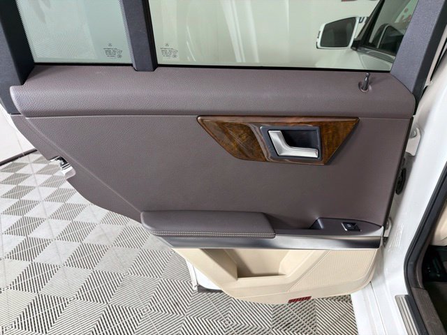 Used 2013 Mercedes-Benz GLK 350 2WD image 31