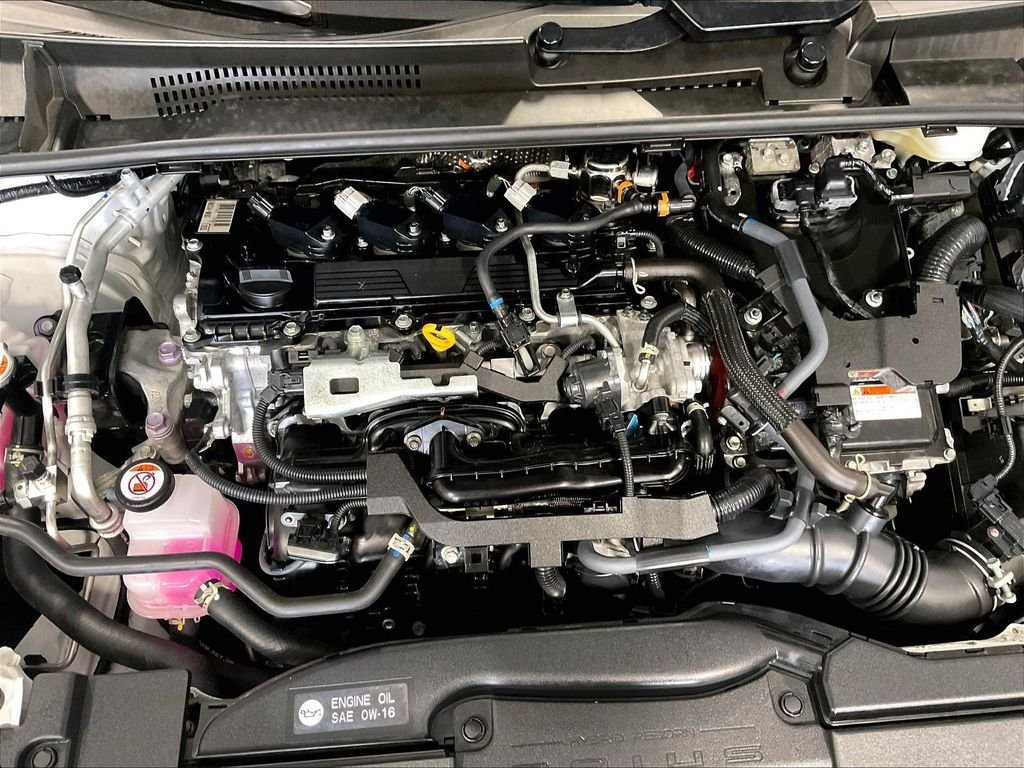 Used 2024 Toyota Prius XLE AWD/4WD image 34