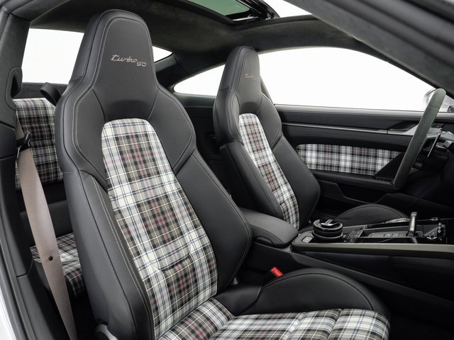 Certified 2025 Porsche 911 Turbo S image 30