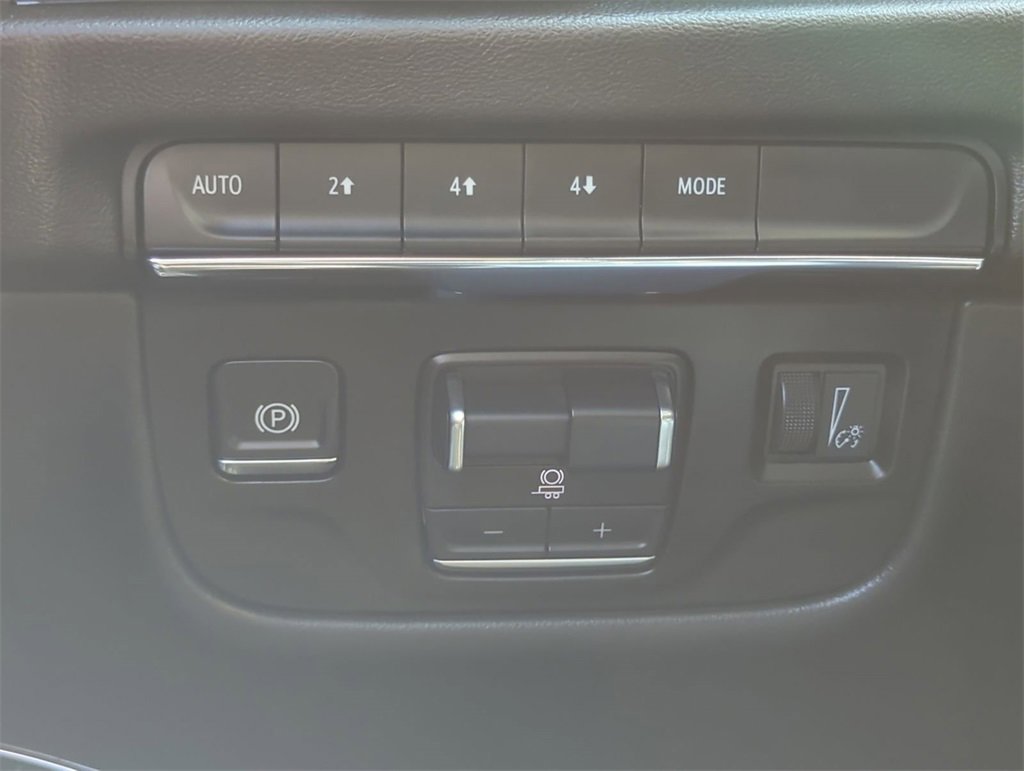 Certified 2025 Cadillac Escalade Sport w/ LPO, ONYX Package image 17