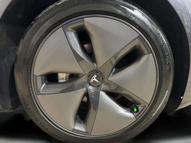 Used 2019 Tesla Model 3 image 27