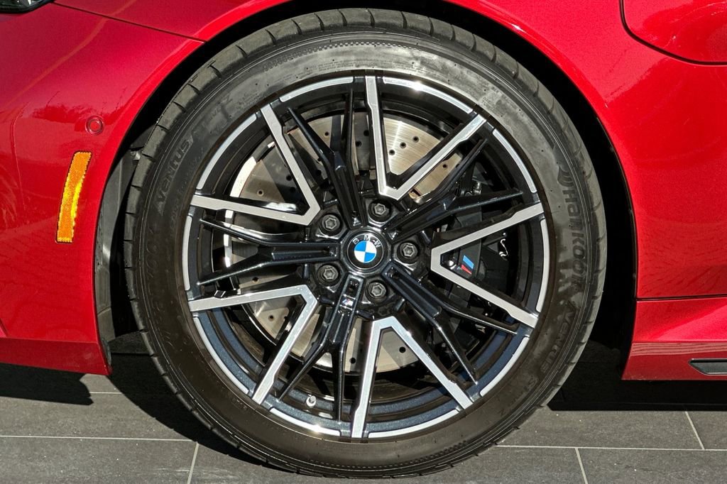 Used 2025 BMW M5 w/ Carbon Package image 32