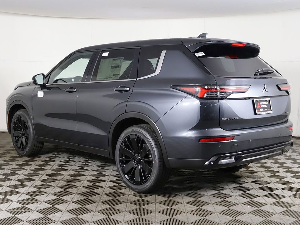 New 2026 Mitsubishi Outlander LE AWD/4WD image 9