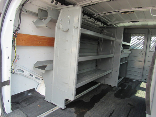 Used 2016 Chevrolet Express 2500 RWD image 20