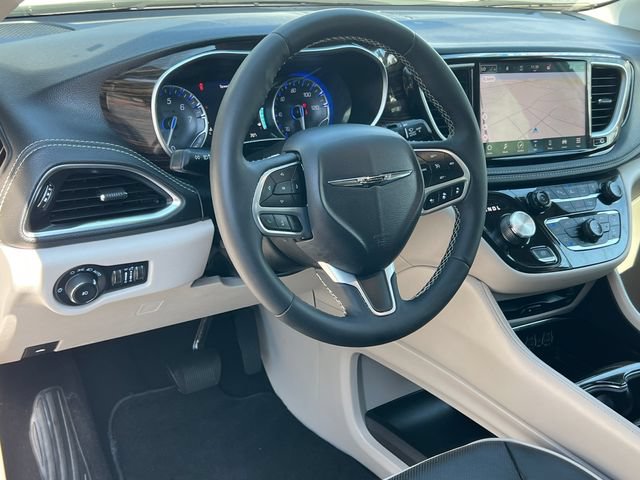Used 2024 Chrysler Pacifica Limited w/ Uconnect Theater Family Group AWD/4WD image 22