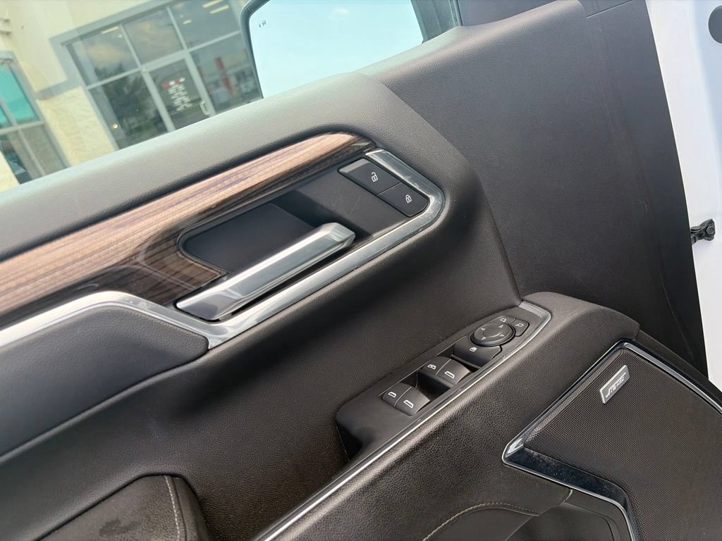 Used 2024 Chevrolet Silverado 1500 LT Trail Boss w/ LT Trail Boss Premium Package AWD/4WD image 16