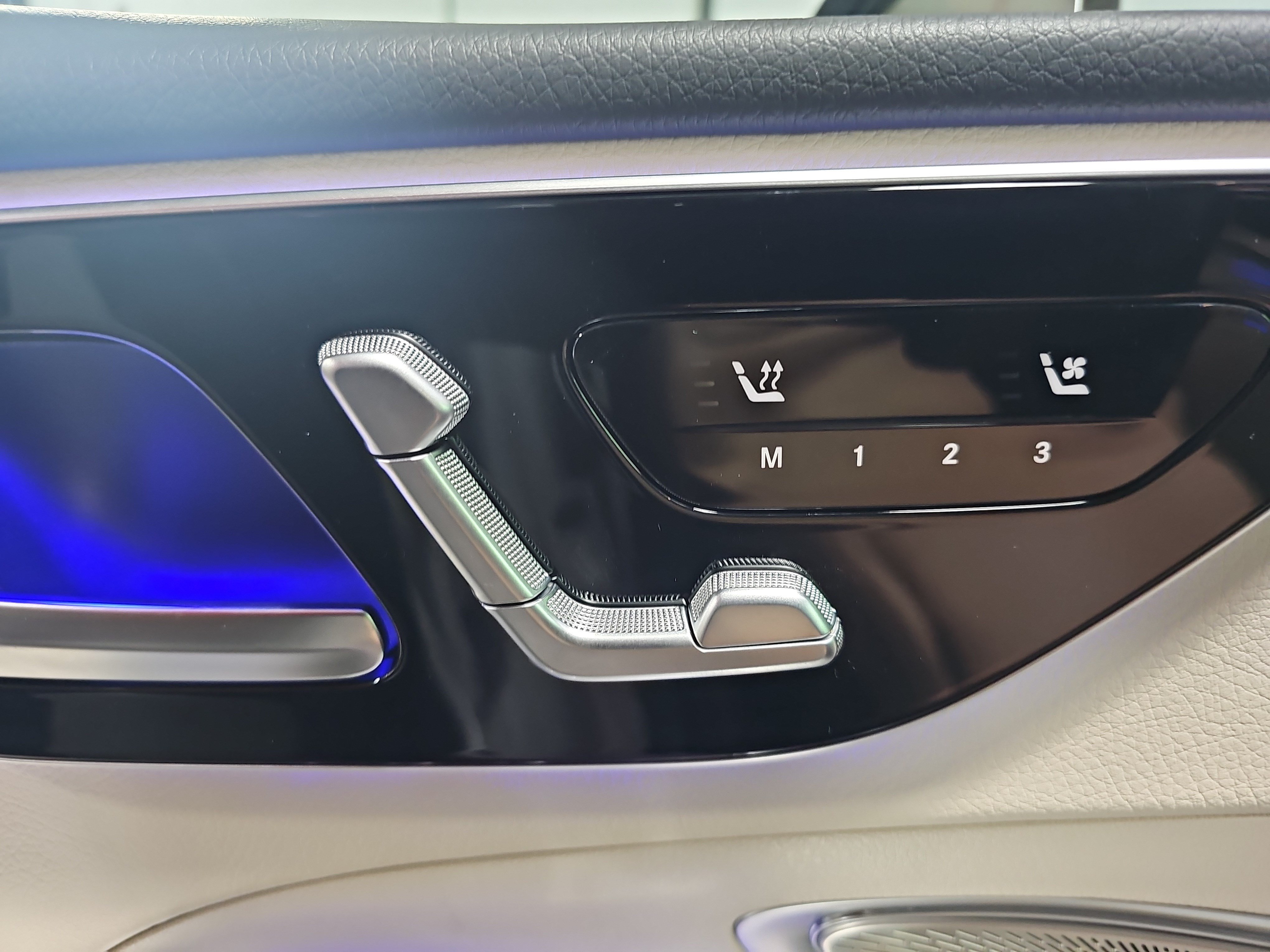 New 2026 Mercedes-Benz C 300 Sedan image 30