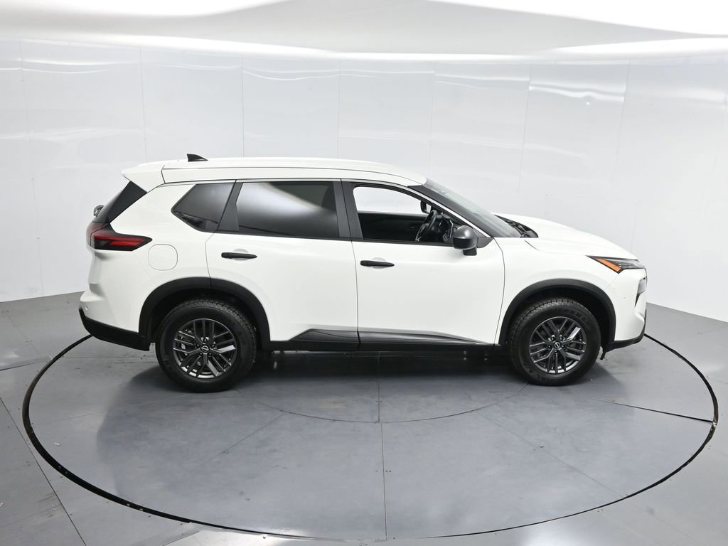 Used 2024 Nissan Rogue S image 67