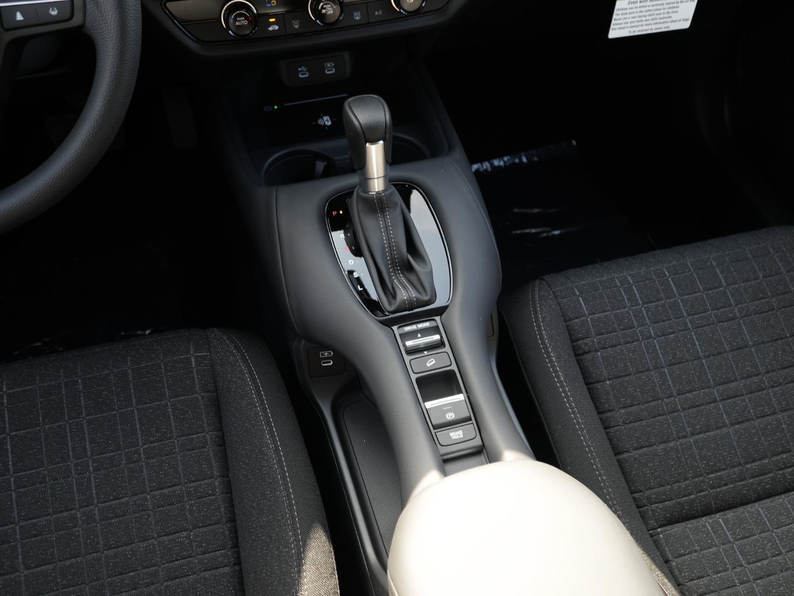 New 2026 Honda HR-V LX image 25