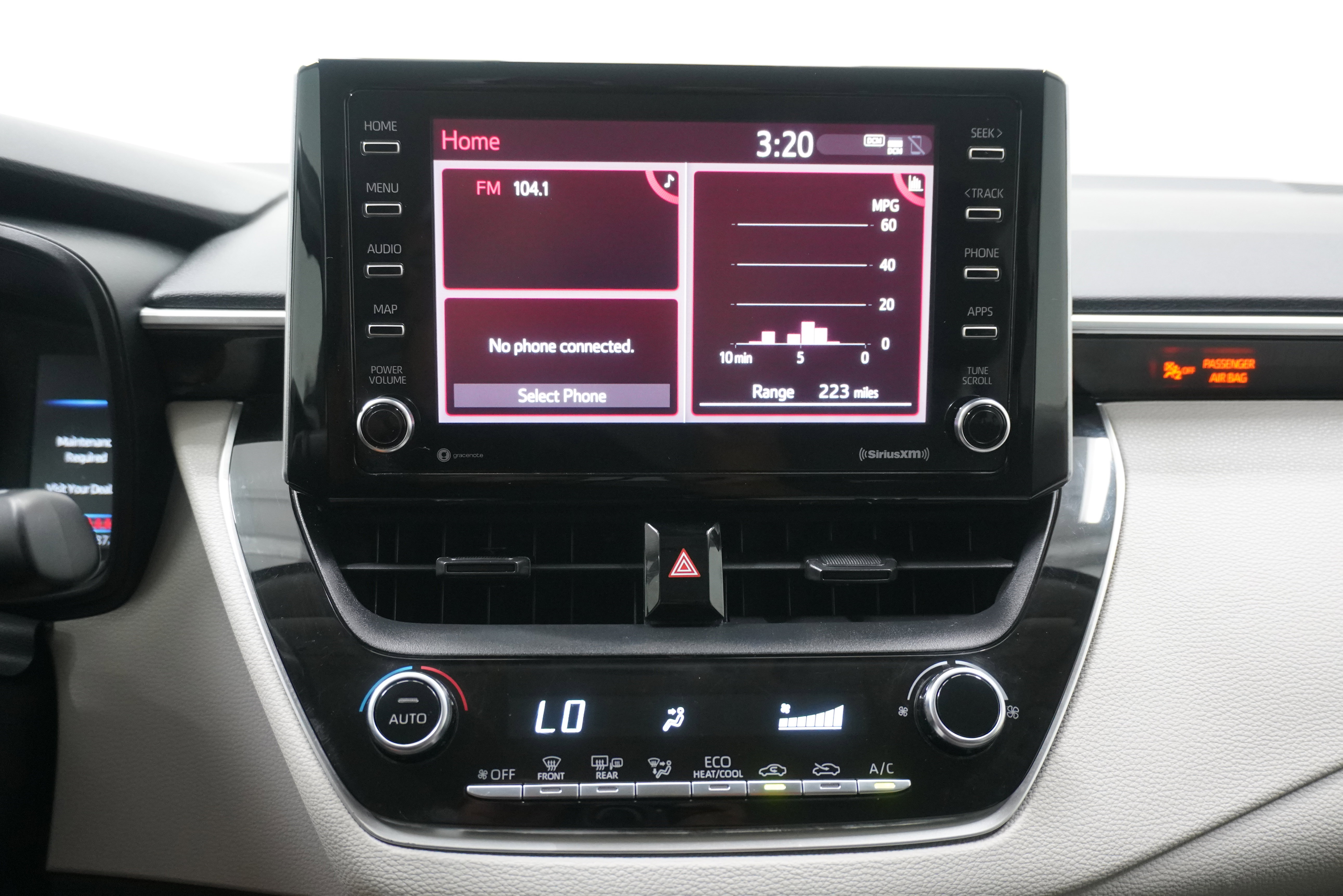 Used 2021 Toyota Corolla LE image 16