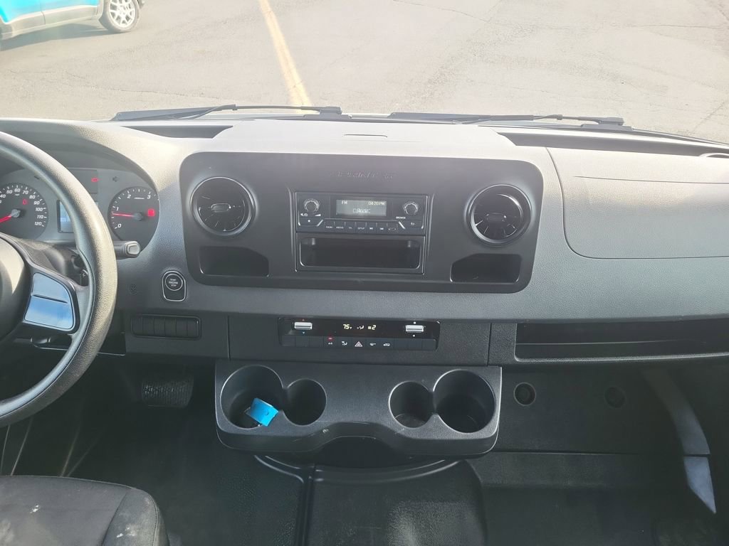 Used 2020 Mercedes-Benz Sprinter 2500 image 25