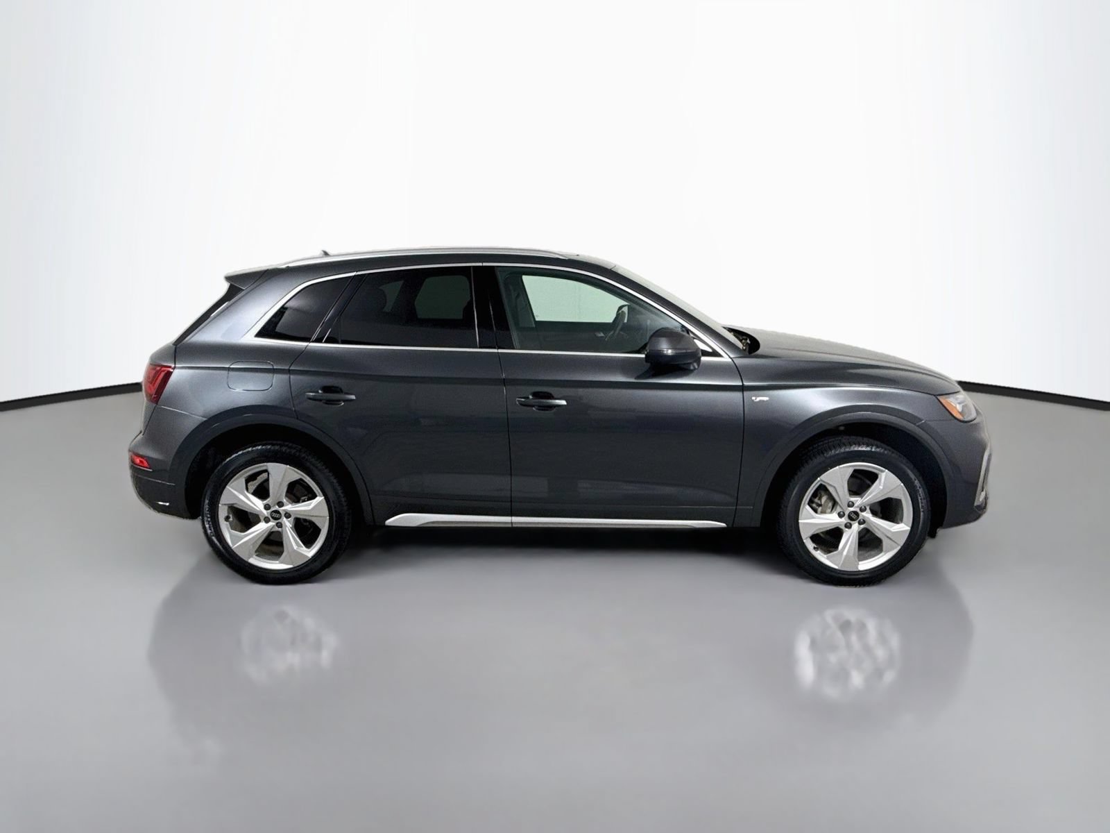 Certified 2023 Audi Q5 2.0T Premium Plus w/ Premium Plus Package AWD/4WD image 8