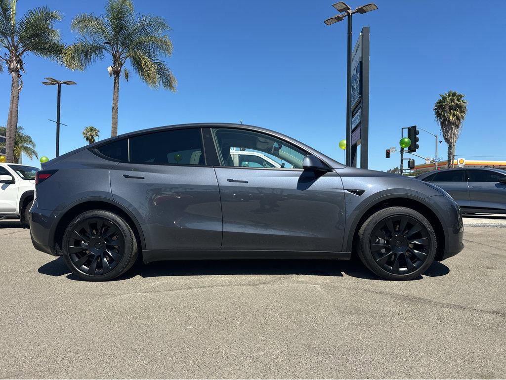 Used 2023 Tesla Model Y Long Range AWD/4WD image 39