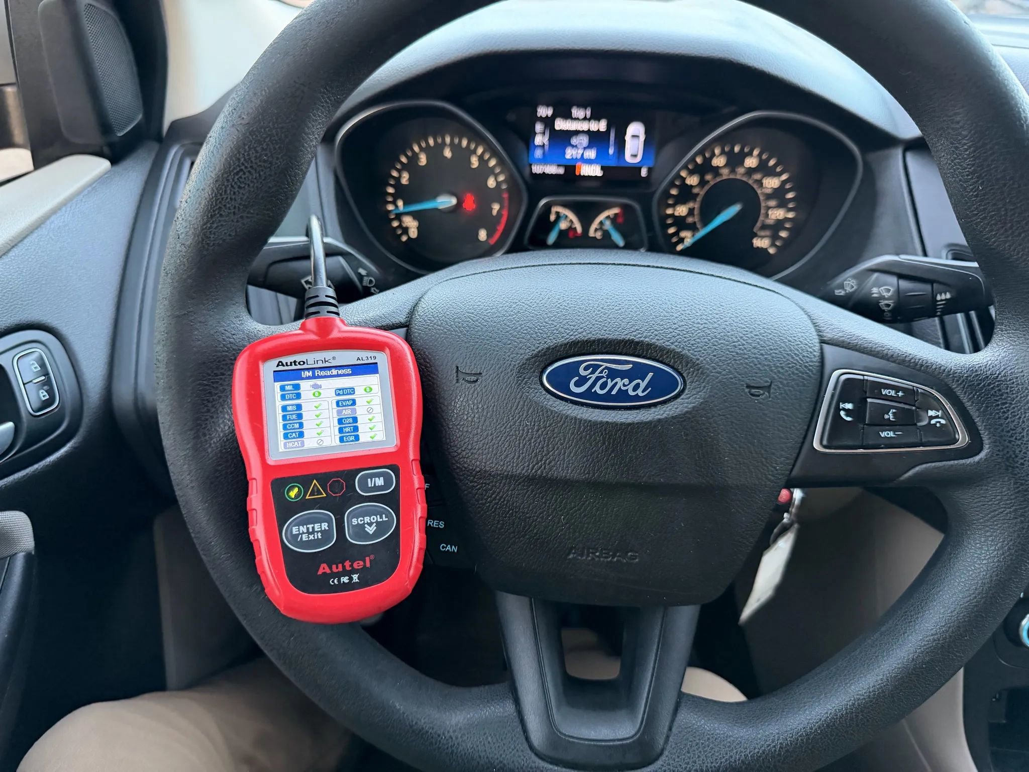 Used 2017 Ford Focus SE image 42