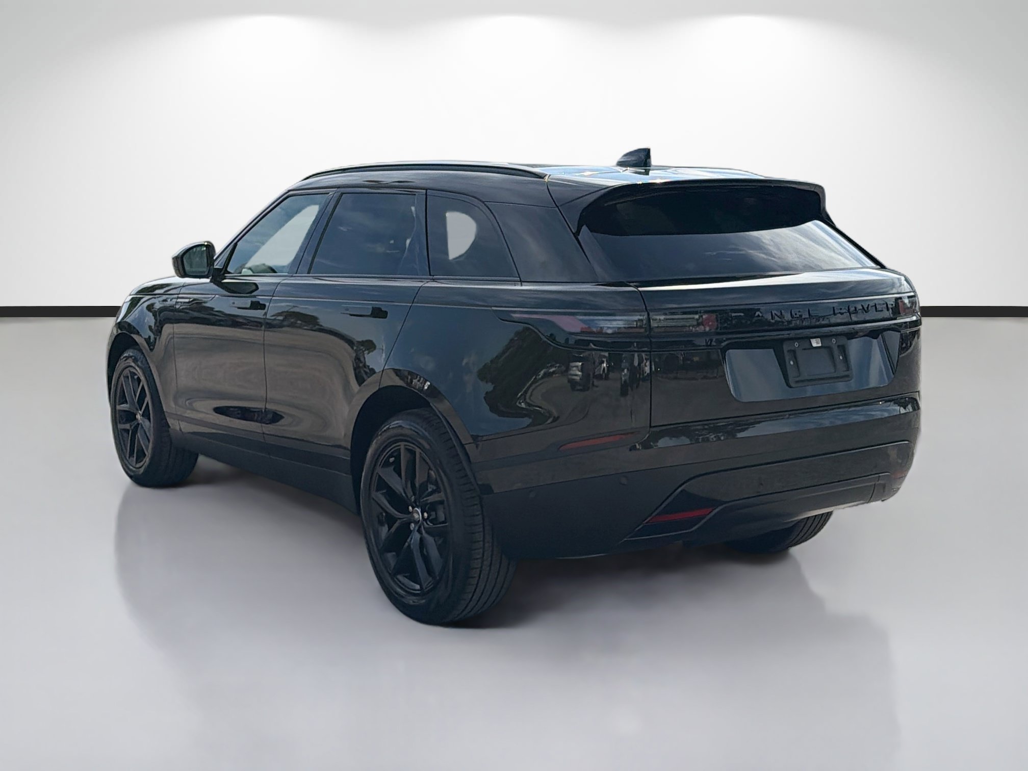 New 2026 Land Rover Range Rover Velar S AWD/4WD image 3