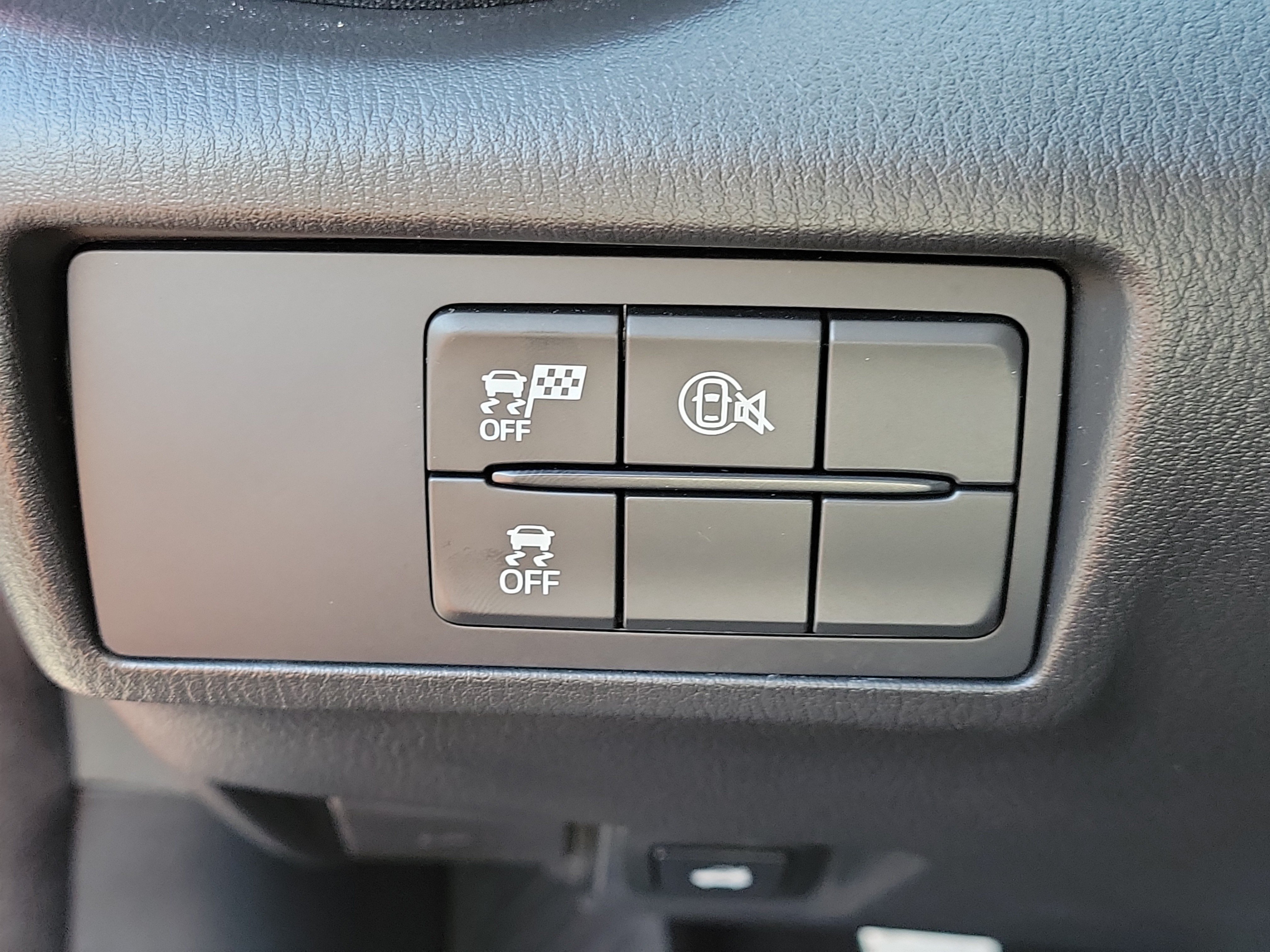 Used 2025 MAZDA MX-5 Miata RF Club RWD image 25