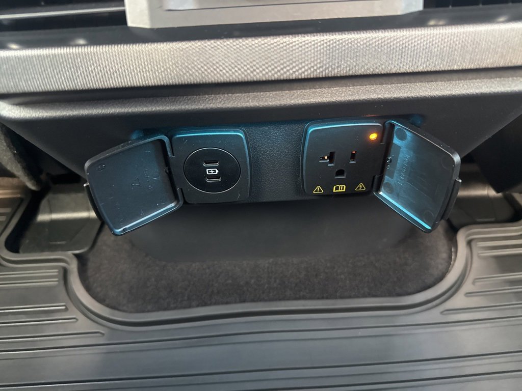 Used 2025 Ford F150 Platinum w/ Equipment Group 702A High image 32