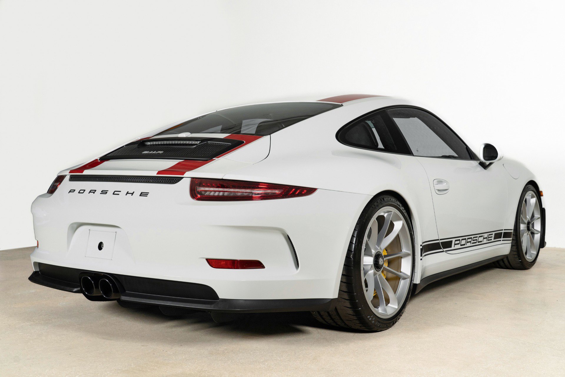 Used 2016 Porsche 911 R image 7