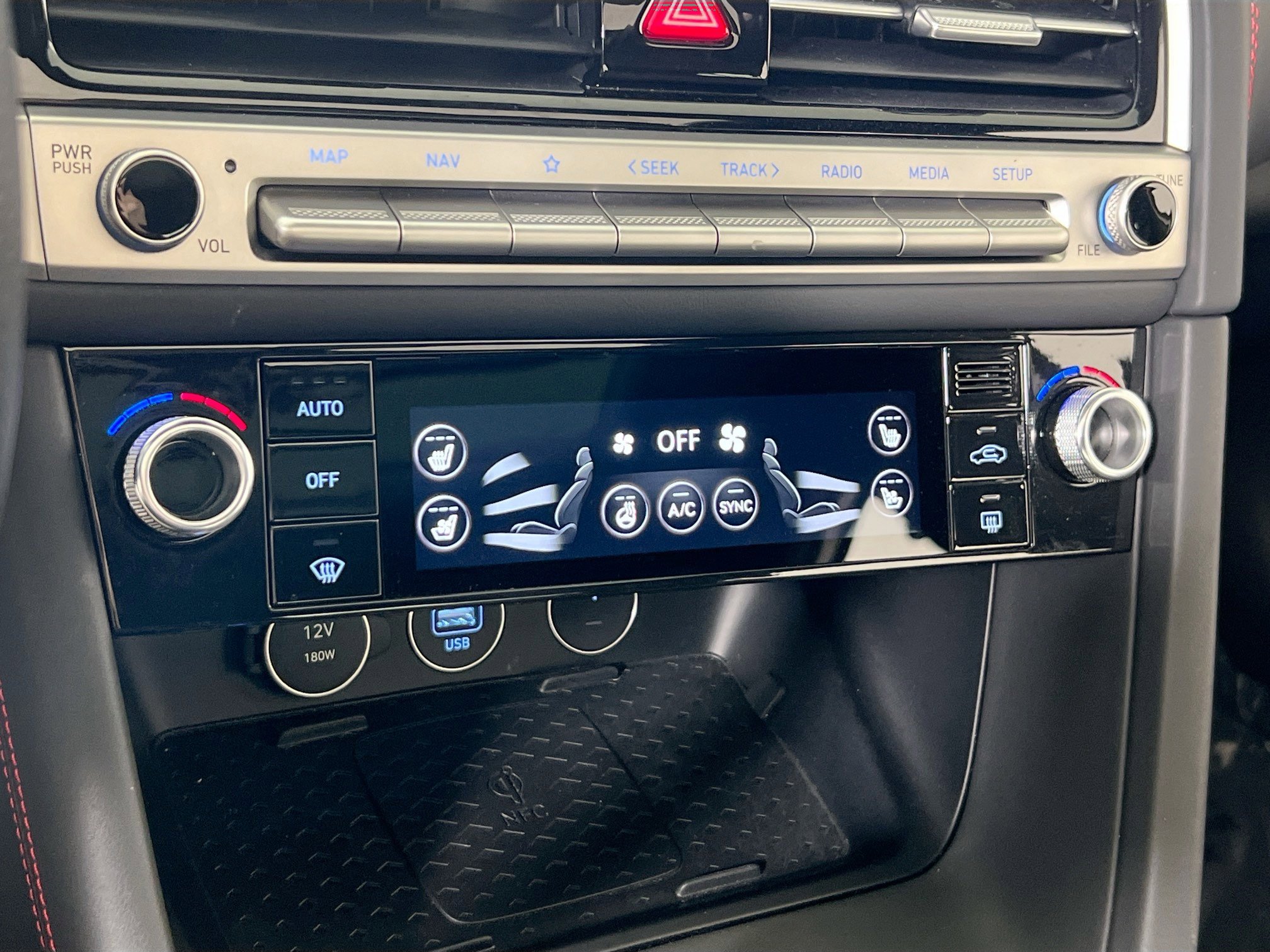 Used 2025 Genesis G70 3.3T Advanced w/ Sport Prestige Package image 16