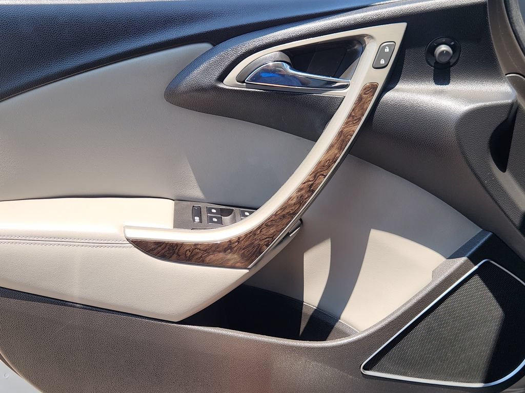 Used 2012 Buick Verano Convenience FWD image 18