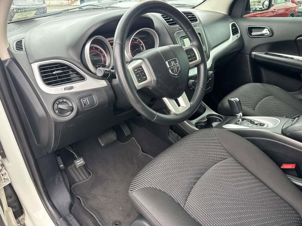 Used 2017 Dodge Journey SE w/ Flexible Seating Group FWD image 28