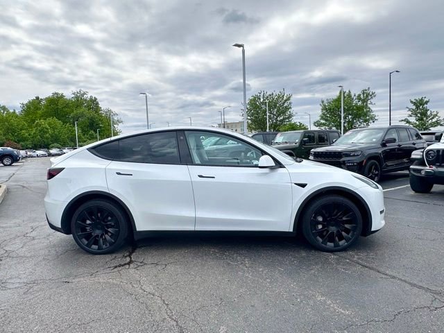 Used 2023 Tesla Model Y Long Range AWD/4WD image 11