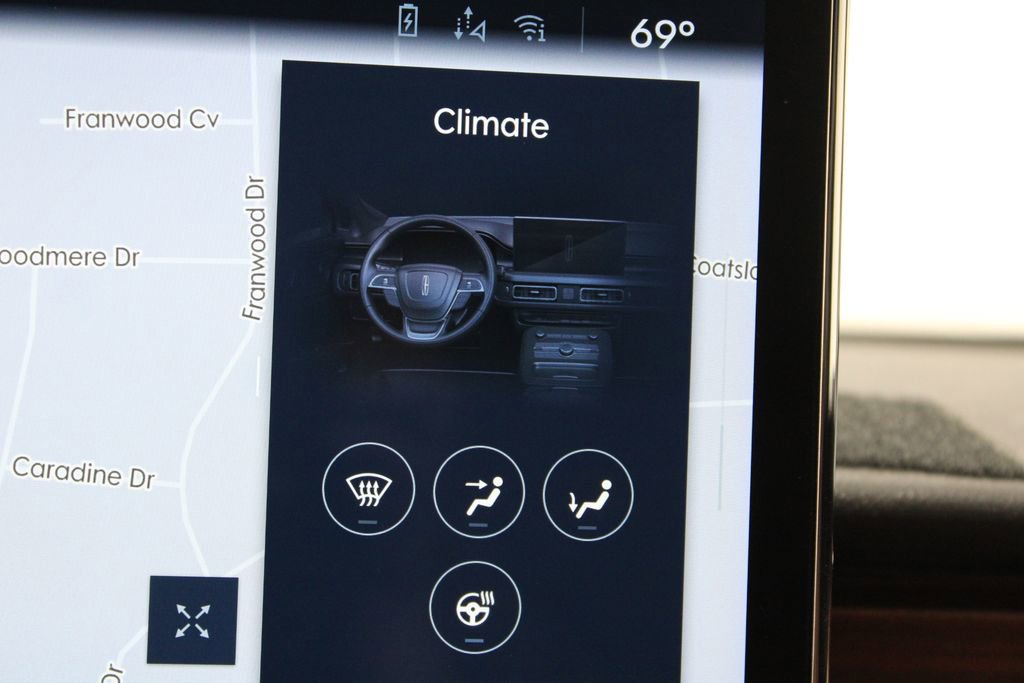 Used 2022 Lincoln Nautilus Reserve w/ Equipment Group 201A image 37