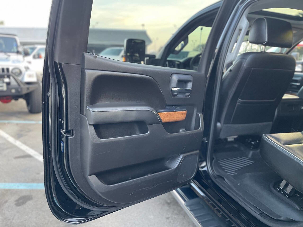 Used 2017 Chevrolet Silverado 3500 High Country w/ Duramax Plus Package image 49