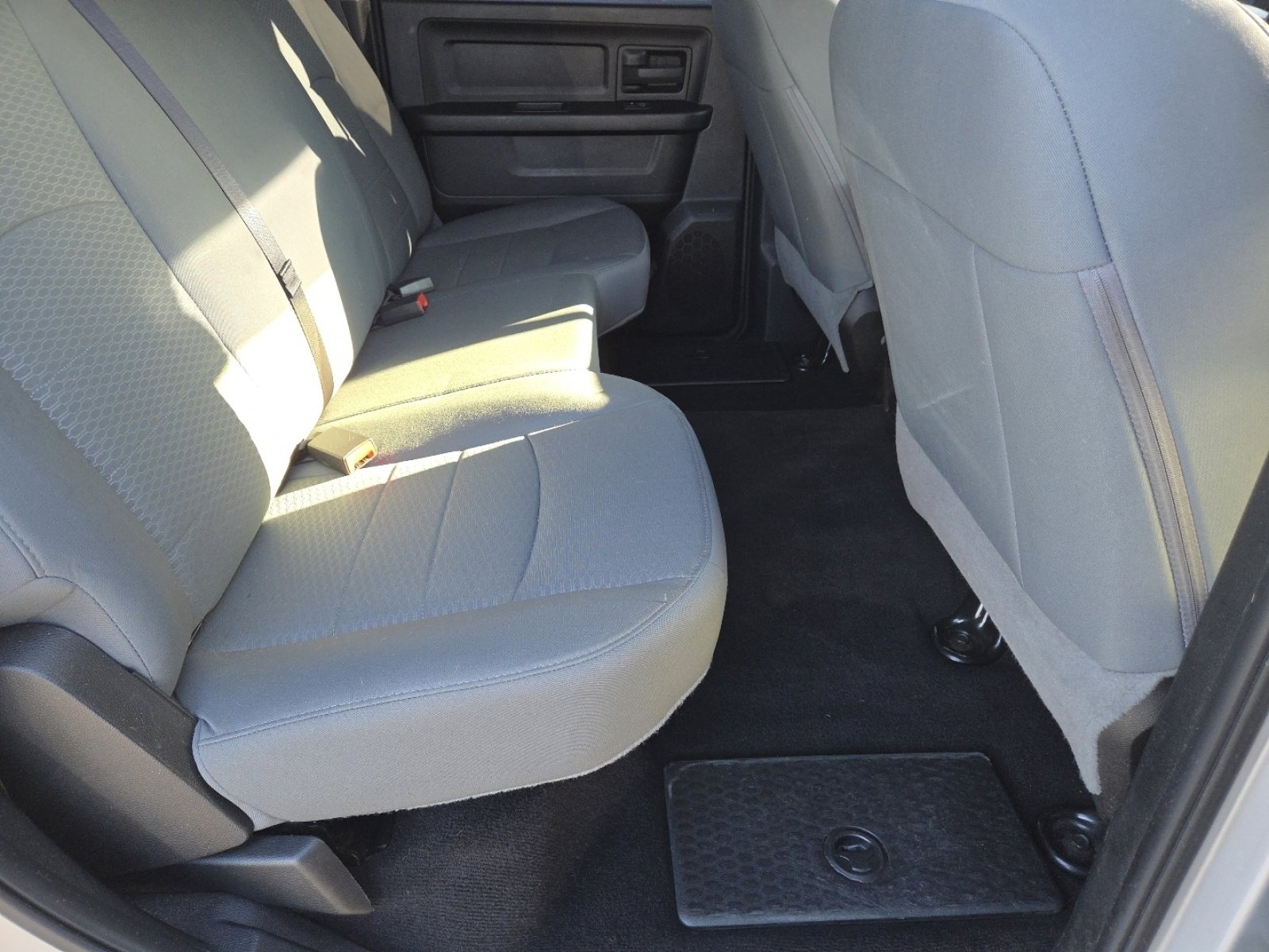 Used 2018 RAM 1500 Express image 22