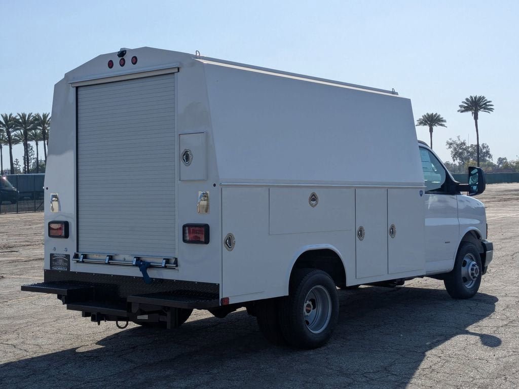 New 2026 GMC Savana 3500 w/ Power Convenience Package RWD image 7