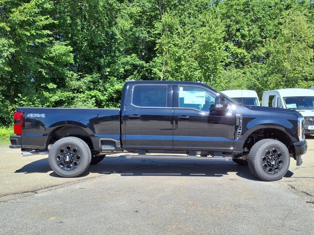 New 2025 Ford F350 Lariat image 3