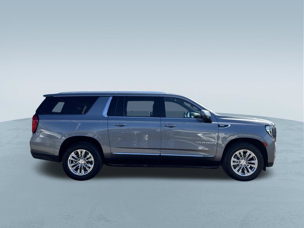 Used 2022 GMC Yukon XL SLT w/ SLT Luxury Package AWD/4WD image 9