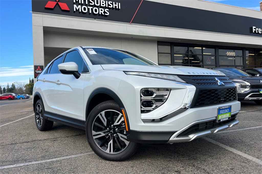 New 2025 Mitsubishi Eclipse Cross SE image 2