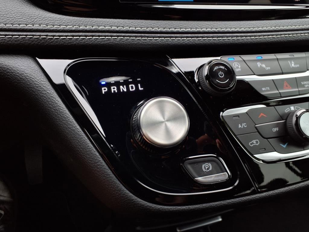 New 2026 Chrysler Pacifica Select image 14