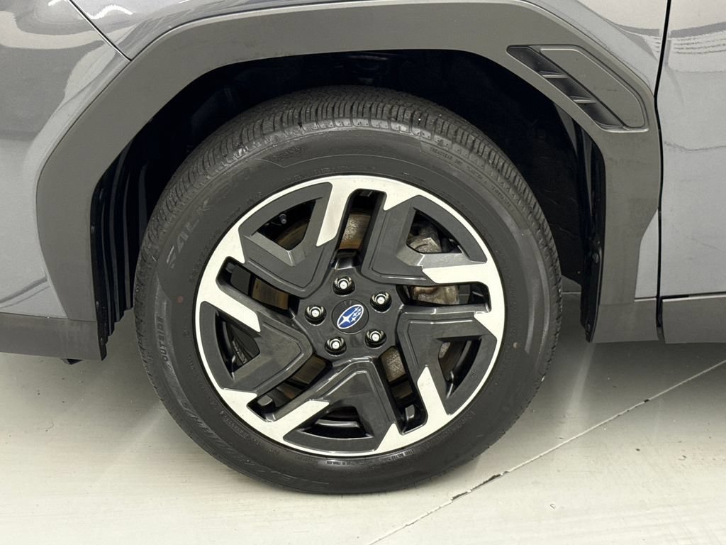 Used 2025 Subaru Forester Premium AWD/4WD image 11