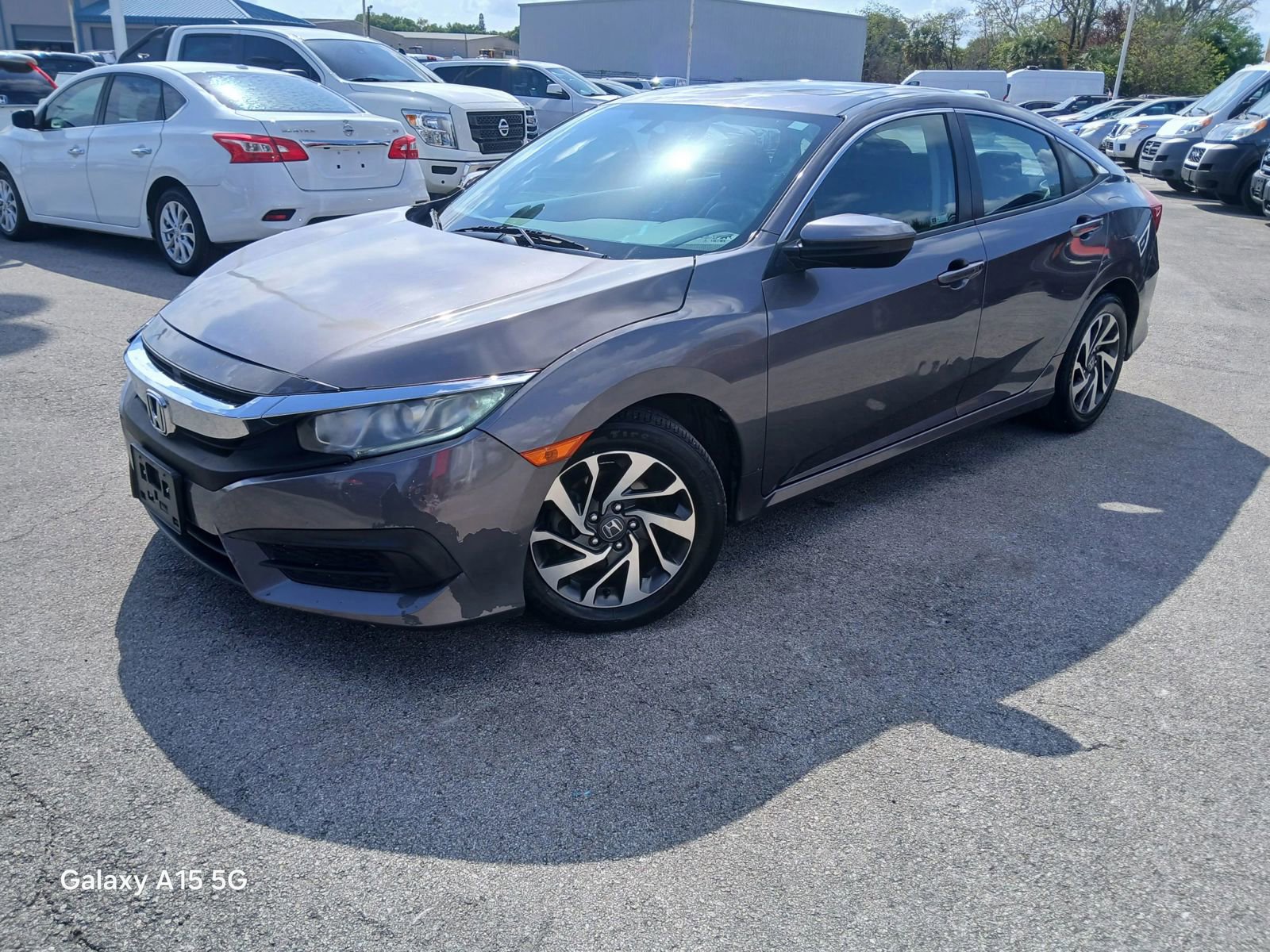 Used 2018 Honda Civic EX image 2