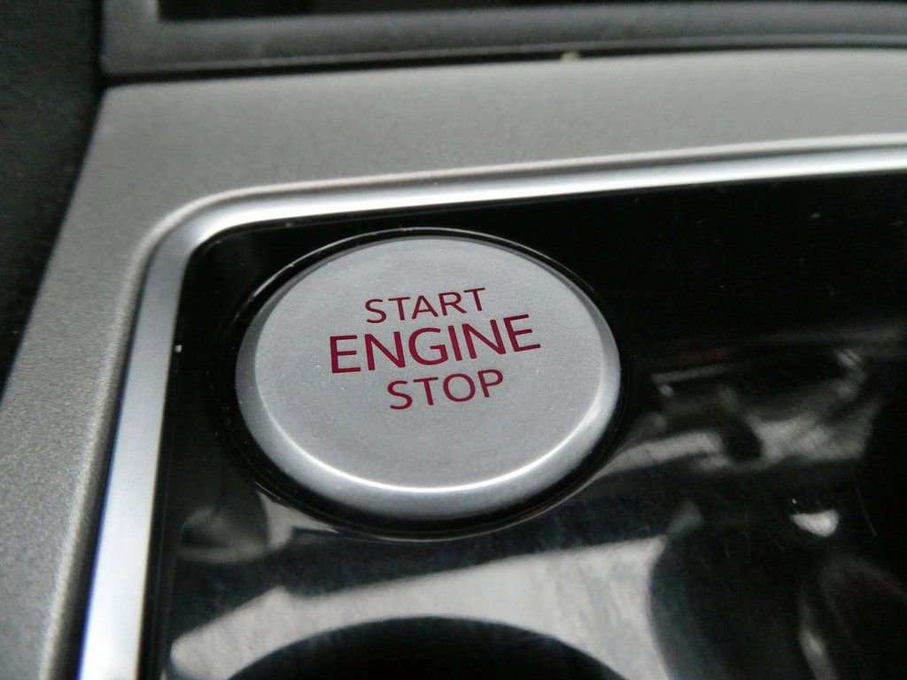 Used 2020 Volkswagen Passat 2.0T SE image 6